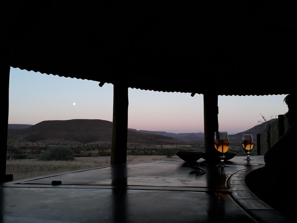 Etendeka Mountain Camp Damaraland Buitenkant foto