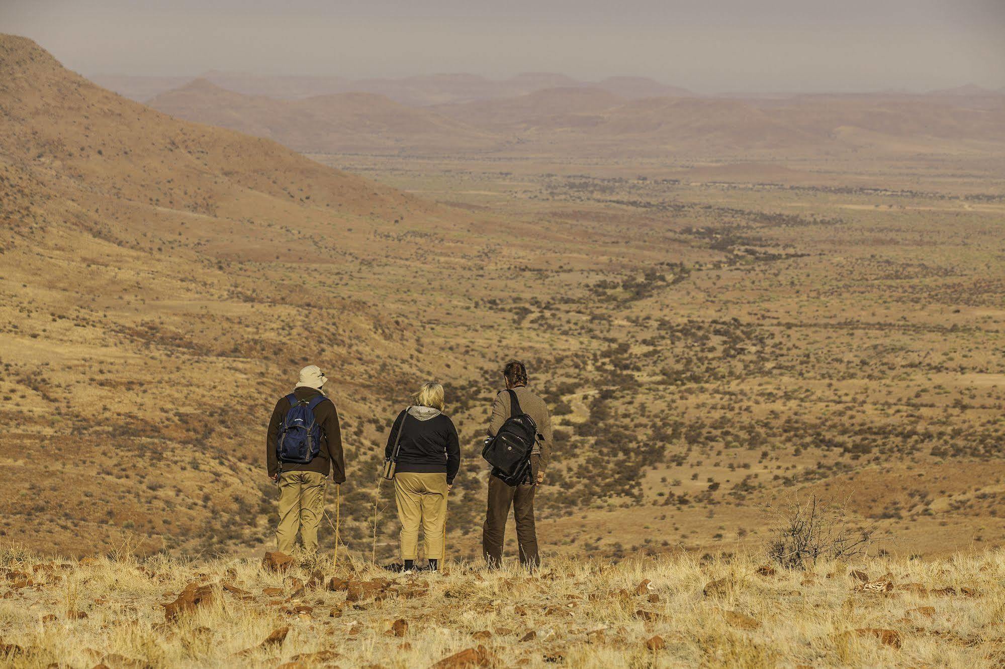 Etendeka Mountain Camp Damaraland Buitenkant foto