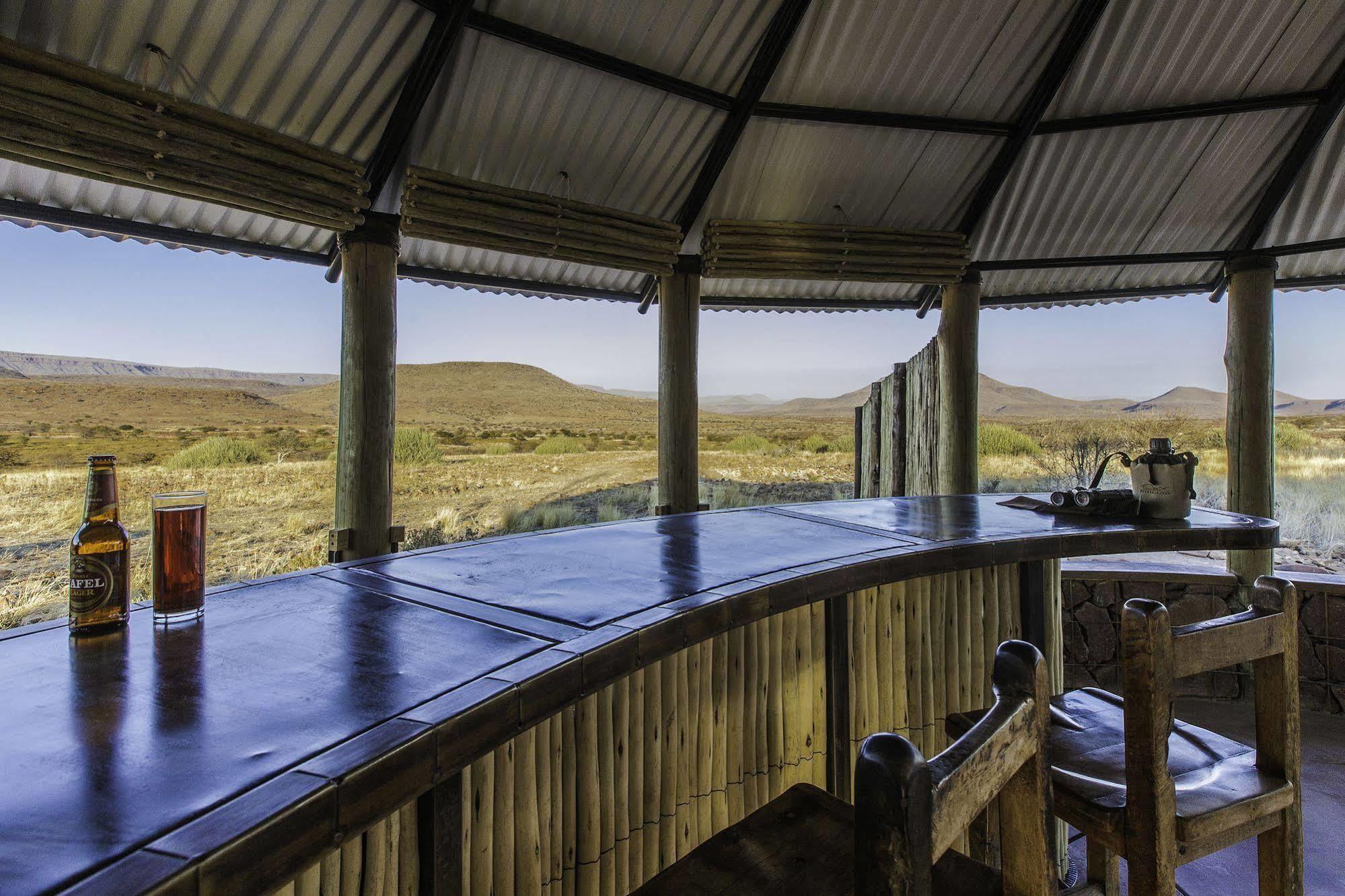 Etendeka Mountain Camp Damaraland Buitenkant foto