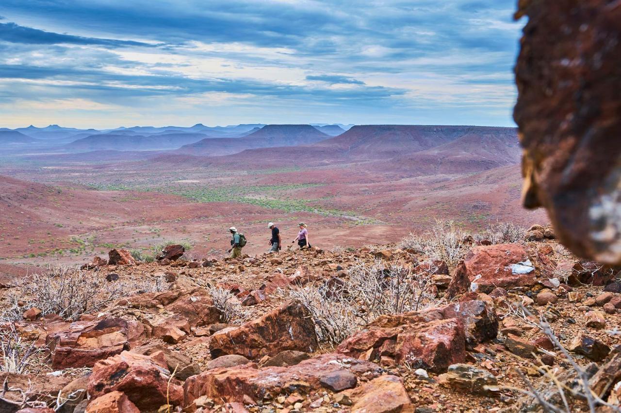 Etendeka Mountain Camp Damaraland Buitenkant foto